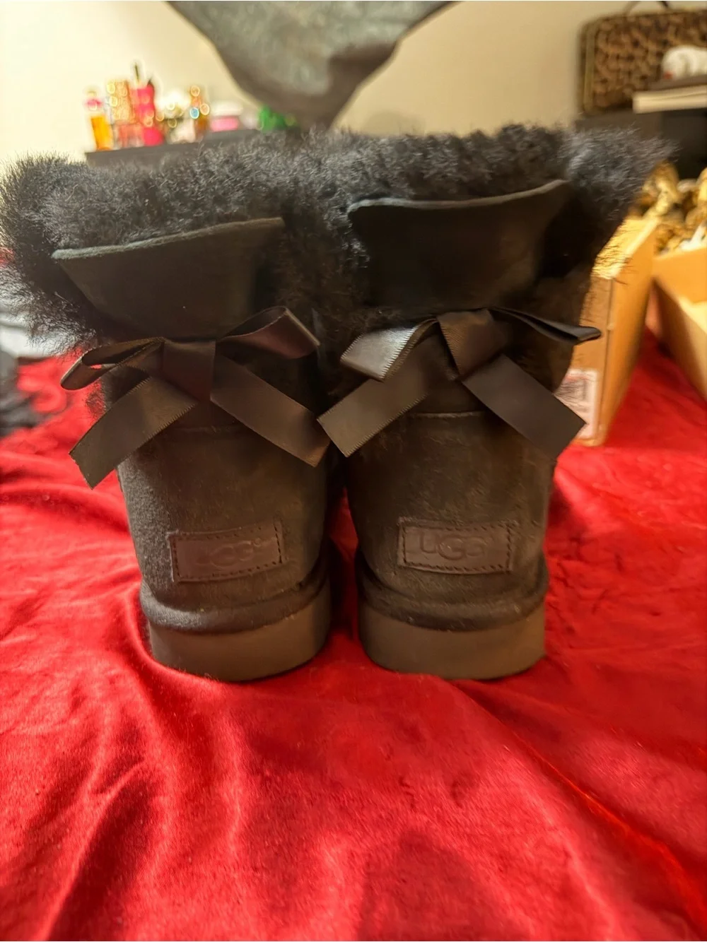 UGG Box with Black W Mini Bailey Bow II Label